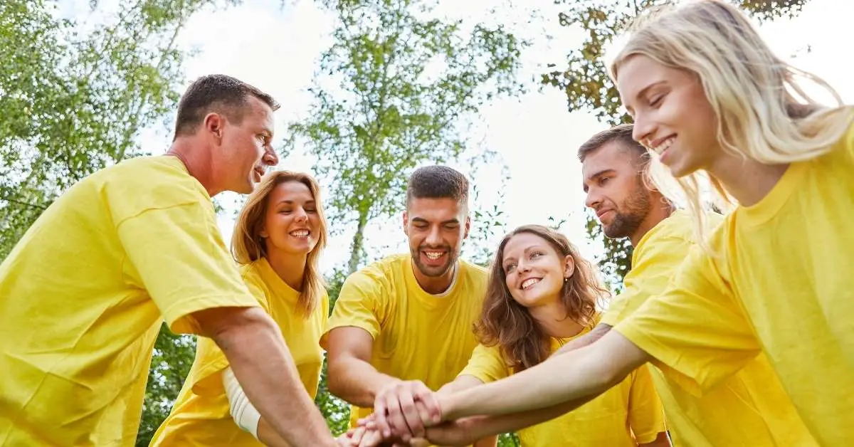 18 Outdoor Team Building Activities That Actually Boost Collaboration
