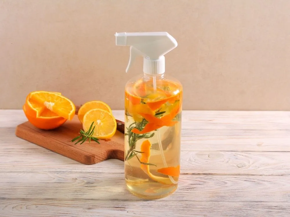 Natural cleaning spray