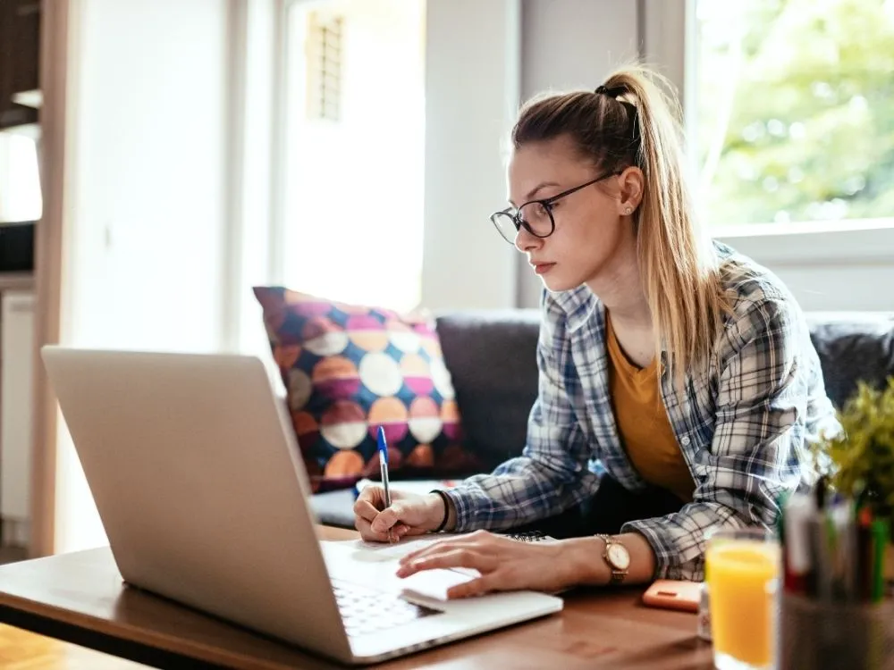 Gen Z Email Sign-Offs