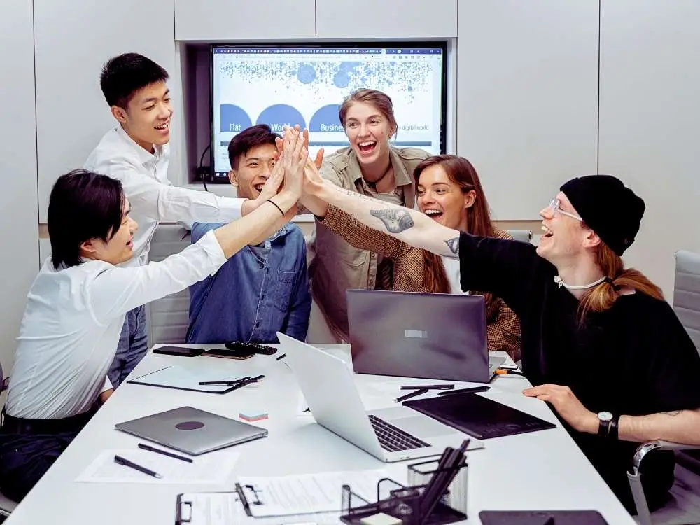 Teamwork Tips: Improve Collaboration with the Right Tools