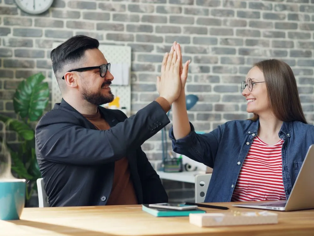 Peer-to-Peer Shoutout